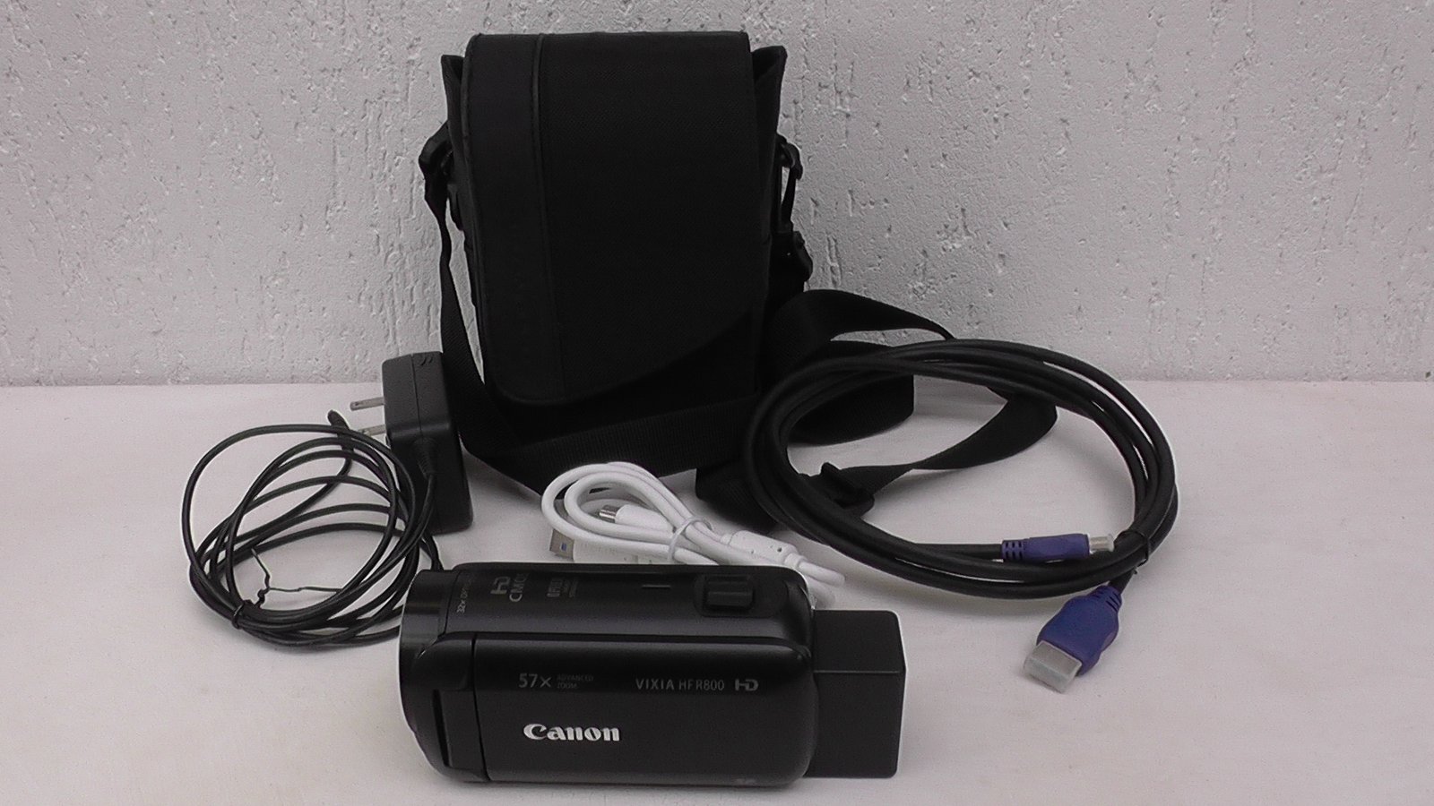 Filmadora canon hf-r800 de filmagem pequena e usada com grande poder a companheira ideal para o videomaker. - Imagem 3
