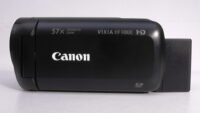 filmadora canon hf-r800 com recurso de slow & quick motion para alterar a velocidade.