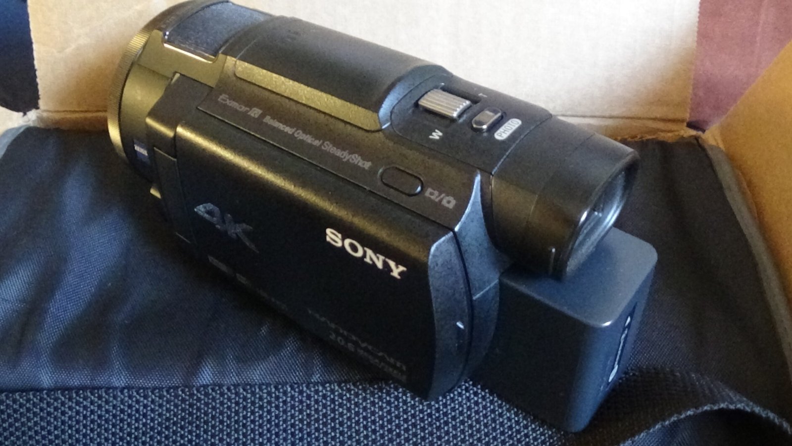 Filmadora sony fdr-ax33 4k Usada para Iniciantes hdmi limpa boa para transmissão ao vivo - Imagem 2