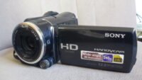 Filmadora hdr-xr550 Com Tela Articulada Por Que Esse Recurso É Indispensável Para Quem Grava Vlogs