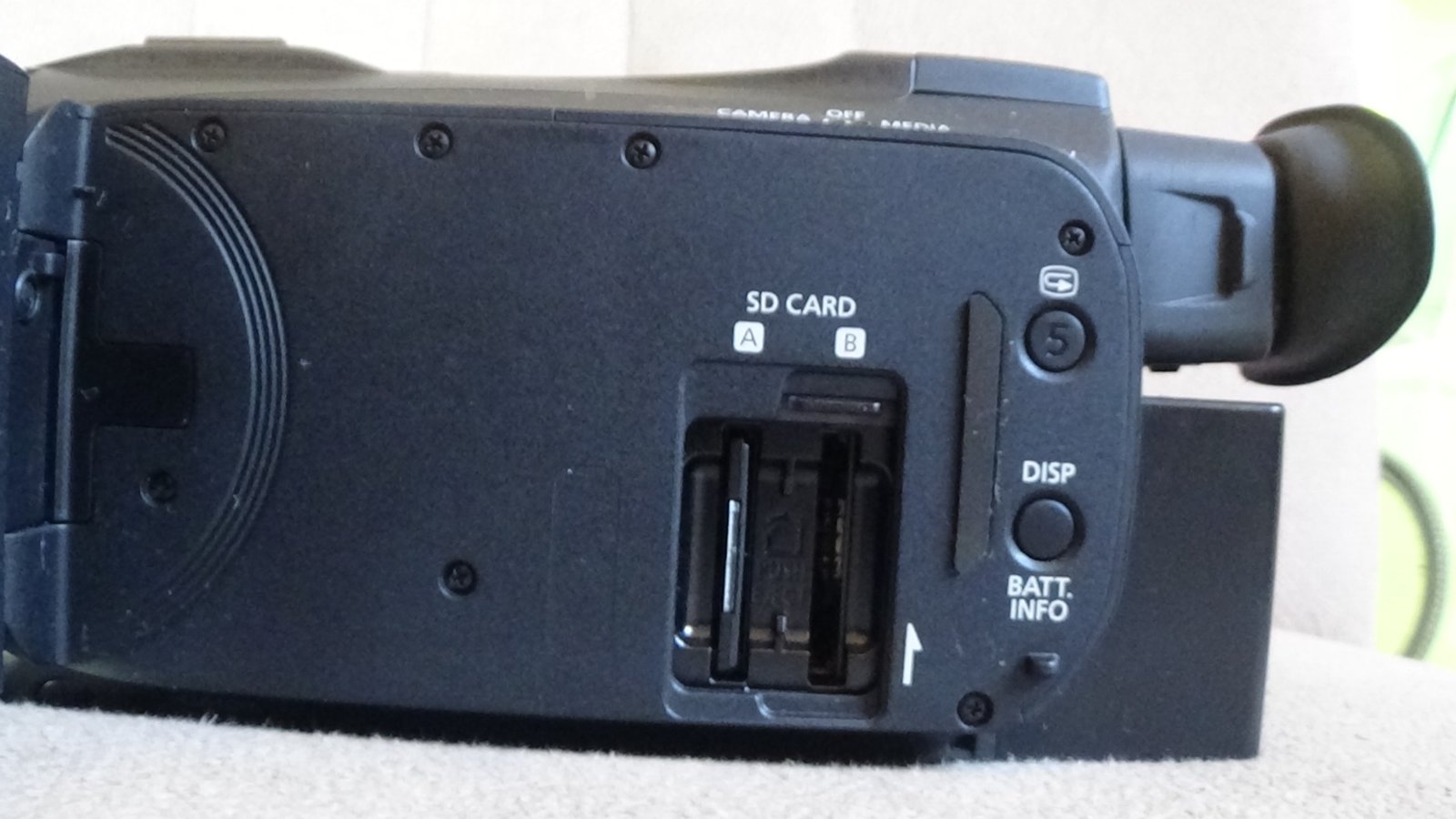 slots duplos de cartão SD da Canon VIXIA HF G50