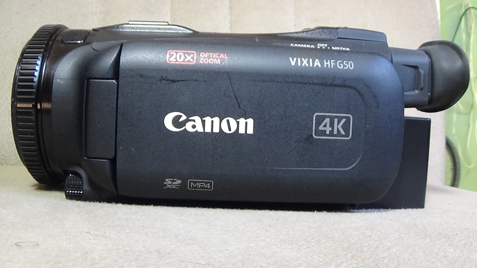 filmadora Canon HF G50 lateral
