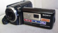 filmadora sony hdr-pj50 Barata Zoom otico com Tela Articulada em Oferta hdmi com entrada microfone